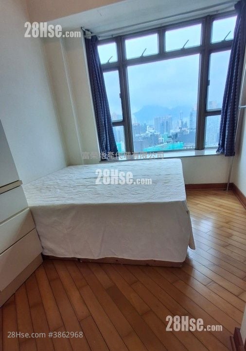 Royal Peninsula Sell 2 Bedrooms , 1 Bathroom 592 ft²