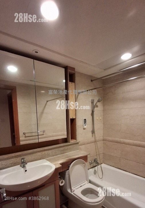 Royal Peninsula Sell 2 Bedrooms , 1 Bathroom 592 ft²