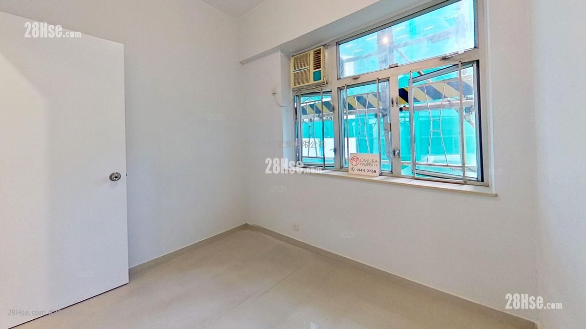 master room: Kam Hoi Mansion Rental 2 Bedrooms , 1 Bathroom 357 ft²