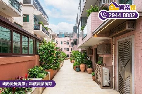 村屋 售盤 3 房 , 1 浴室 700 平方呎
