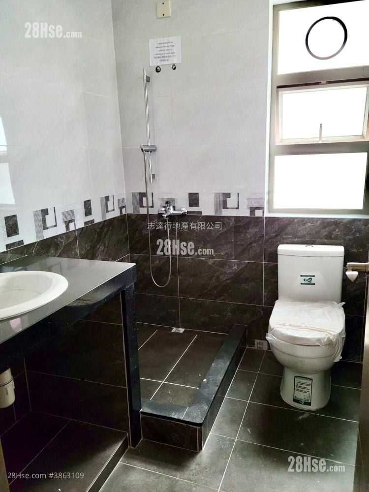 Village Sell 3 Bedrooms , 2 Bathrooms 700 ft²