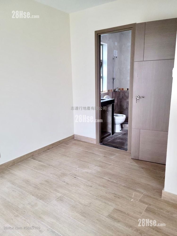 Village Sell 3 Bedrooms , 2 Bathrooms 700 ft²