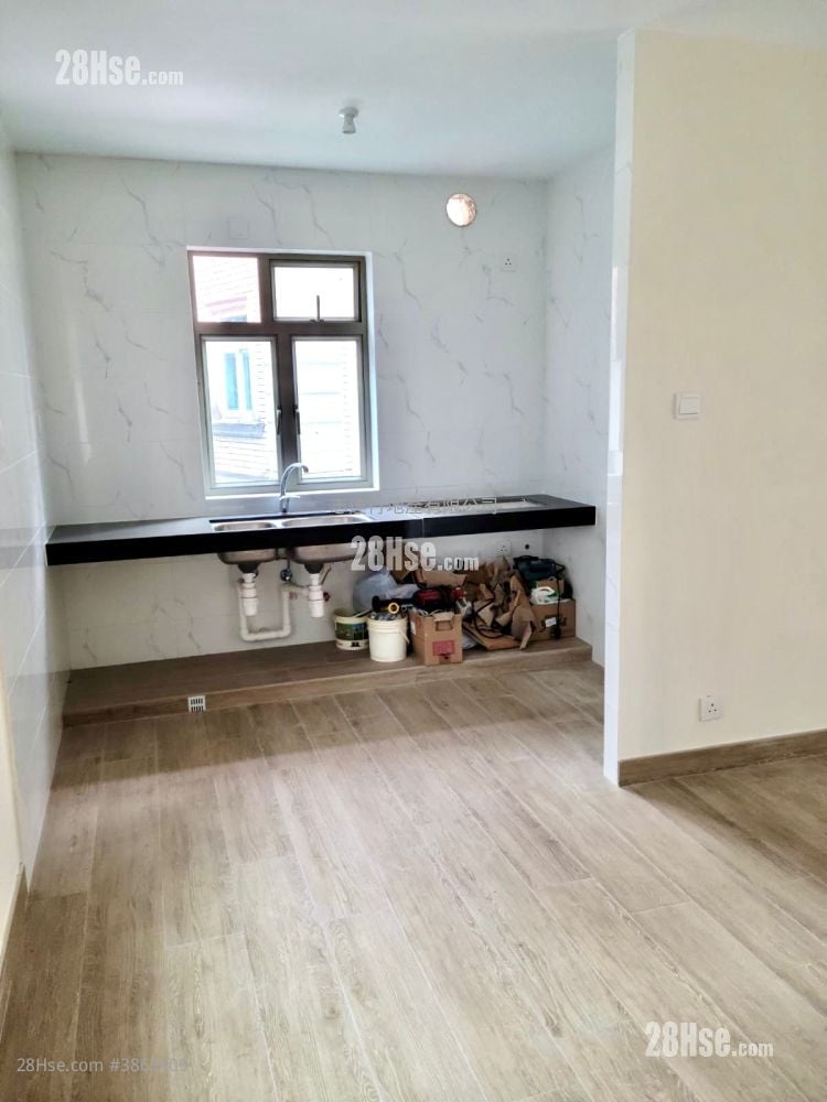 Village Sell 3 Bedrooms , 2 Bathrooms 700 ft²