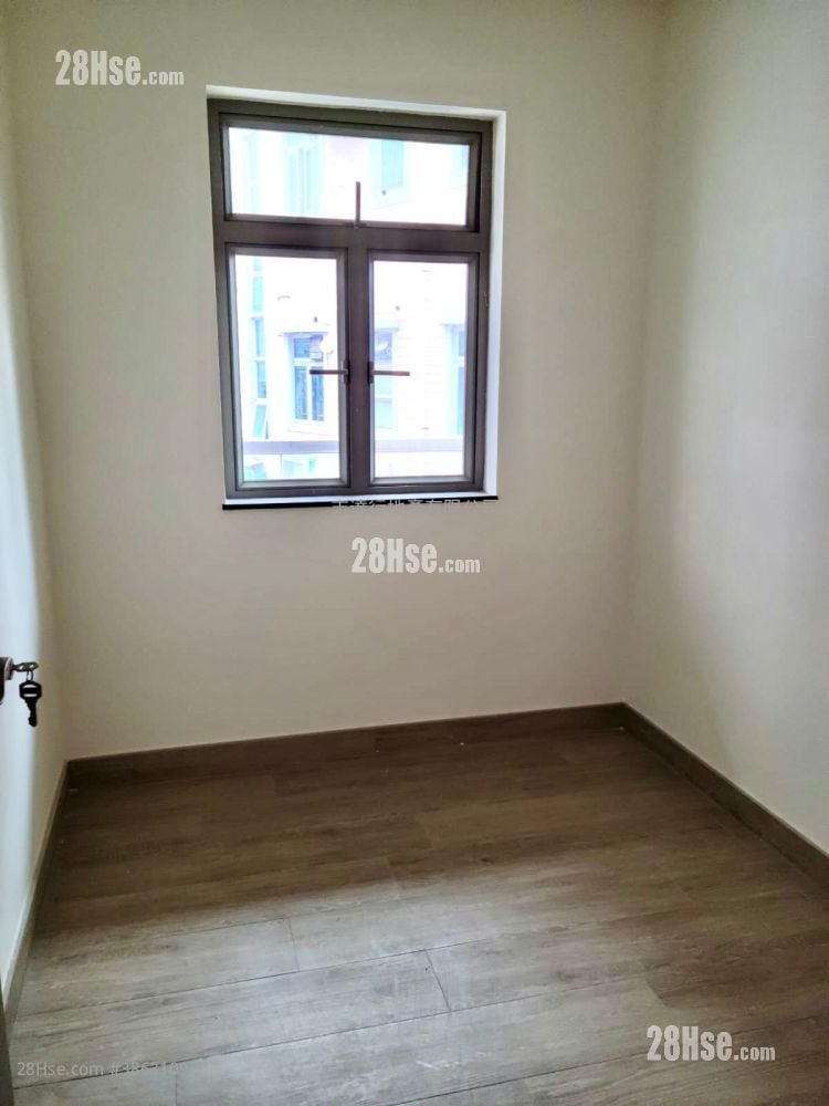 Village Sell 3 Bedrooms , 2 Bathrooms 700 ft²