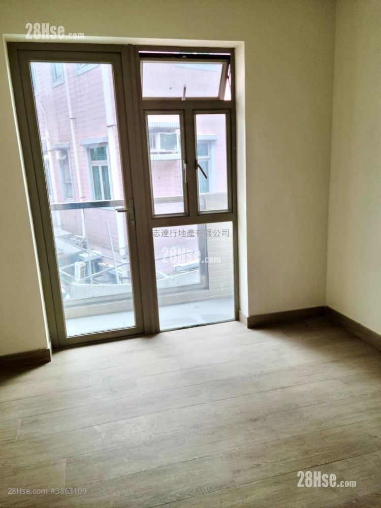 Village Sell 3 Bedrooms , 2 Bathrooms 700 ft²