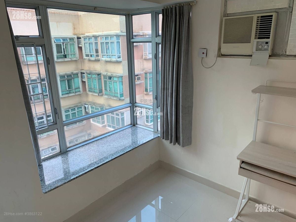 Well On Garden Sell 2 Bedrooms 354 ft²