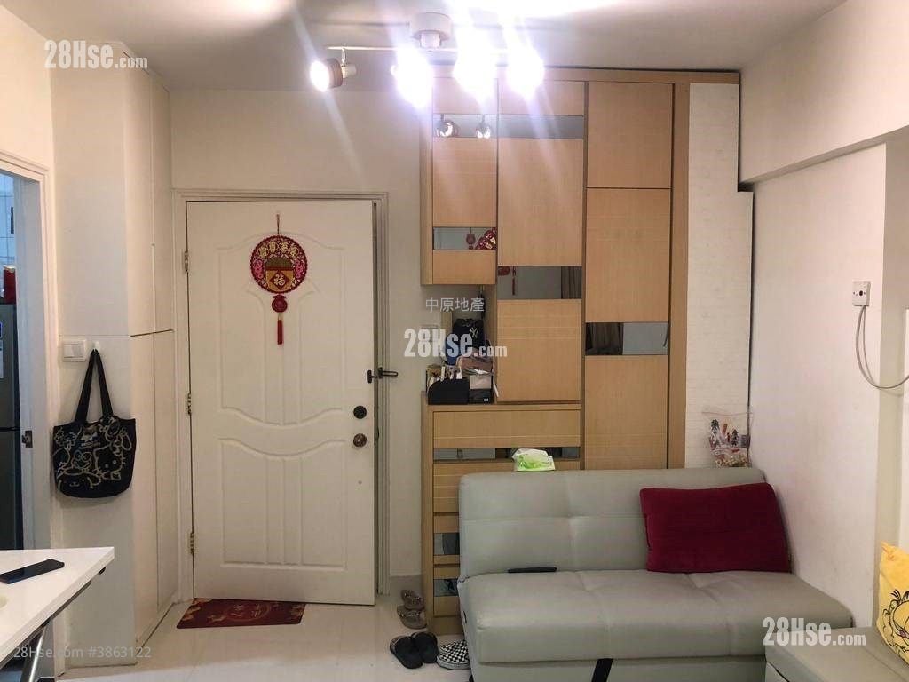 Well On Garden Sell 2 Bedrooms 354 ft²