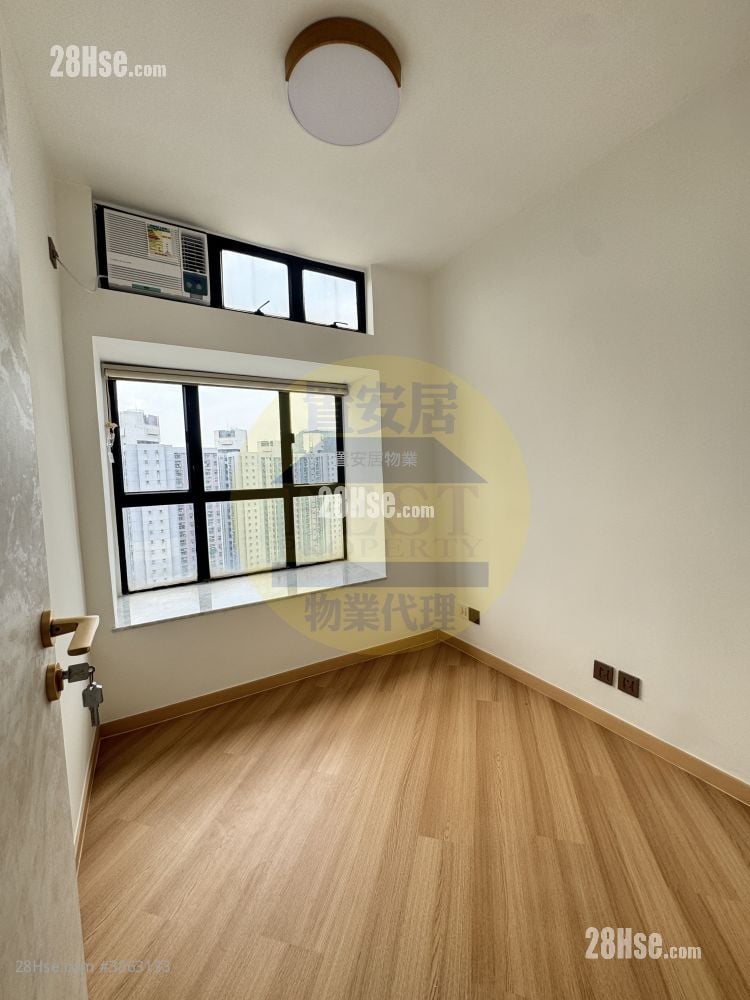 Hanford Garden Sell 3 Bedrooms , 1 Bathroom 529 ft²