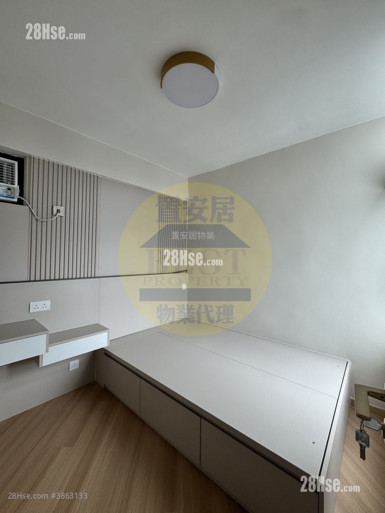 Hanford Garden Sell 3 Bedrooms , 1 Bathroom 529 ft²
