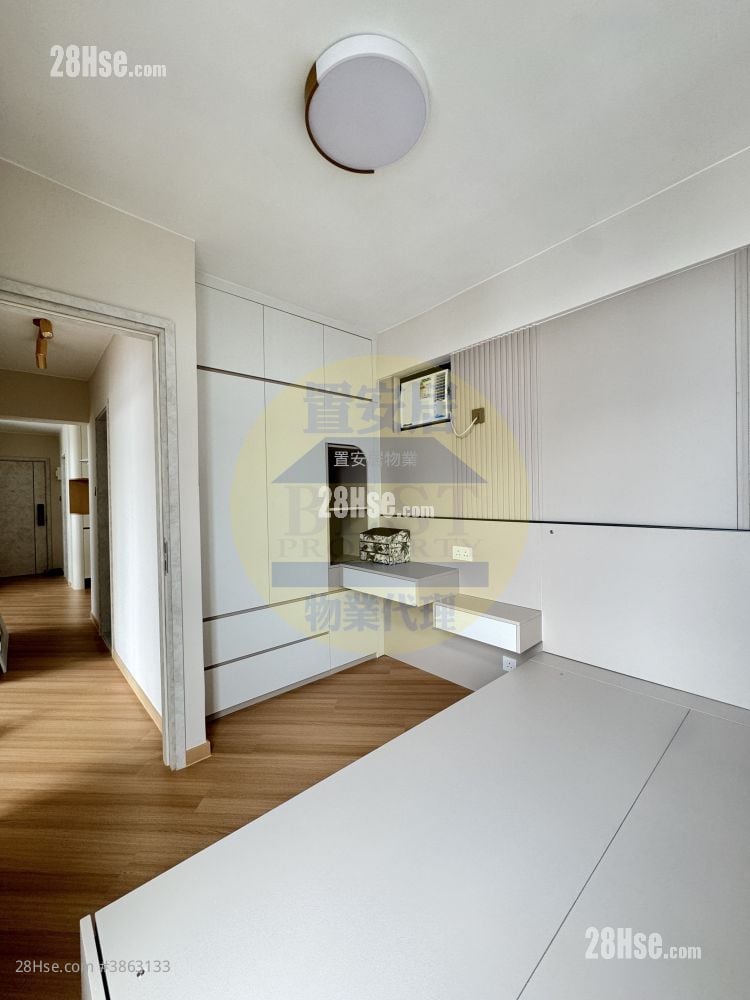 Hanford Garden Sell 3 Bedrooms , 1 Bathroom 529 ft²