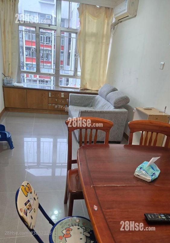 Hong Nga Court Sell 2 Bedrooms , 1 Bathroom 538 ft²