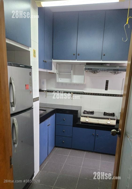 Hong Nga Court Sell 2 Bedrooms , 1 Bathroom 538 ft²