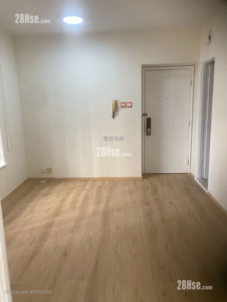 Wealthy Court Rental 2 Bedrooms , 1 Bathroom 427 ft²