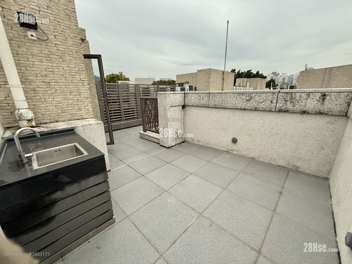 La Mansion Sell 4 Bedrooms , 3 Bathrooms 1,600 ft²