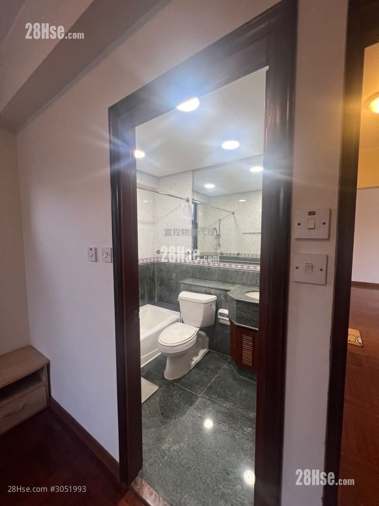 Meadowlands Sell 4 Bedrooms , 3 Bathrooms 972 ft²