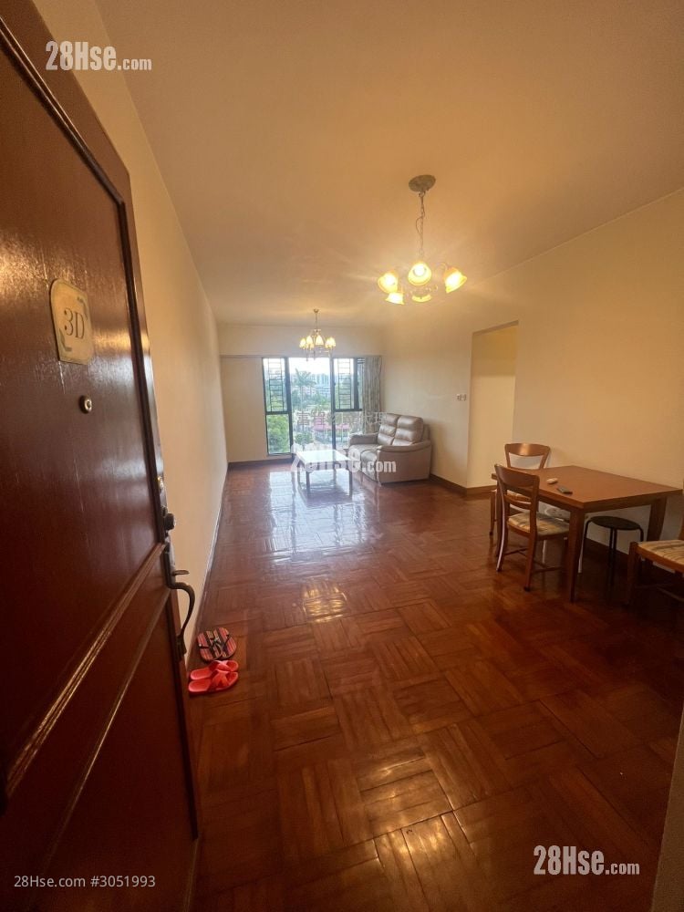 Meadowlands Sell 4 Bedrooms , 3 Bathrooms 972 ft²