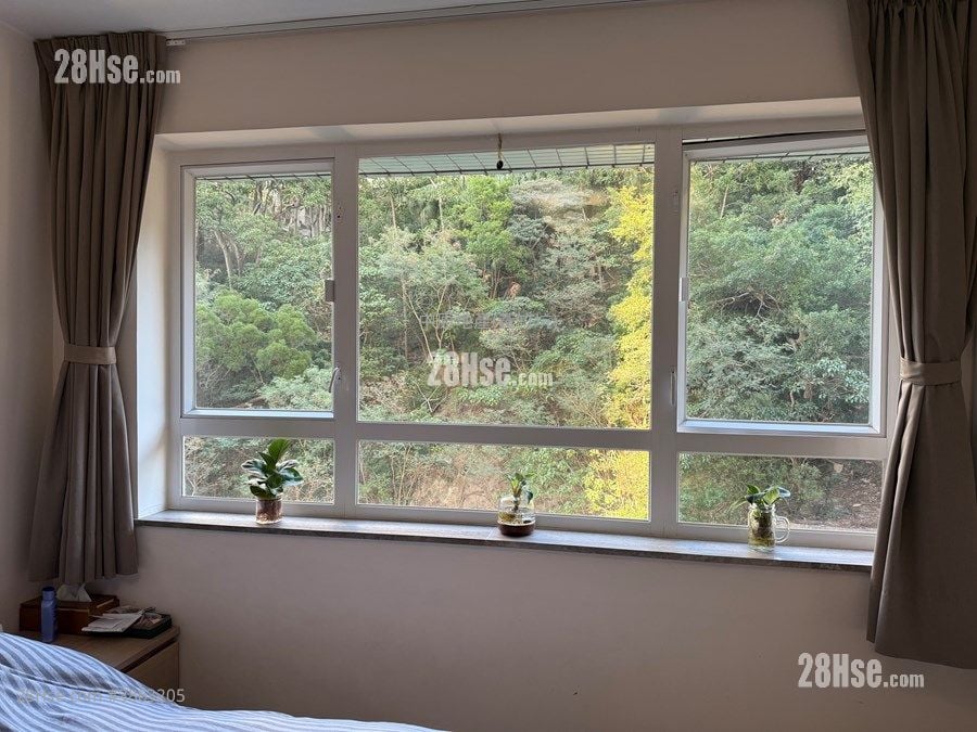 Baguio Villa Sell 2 Bedrooms 906 ft²