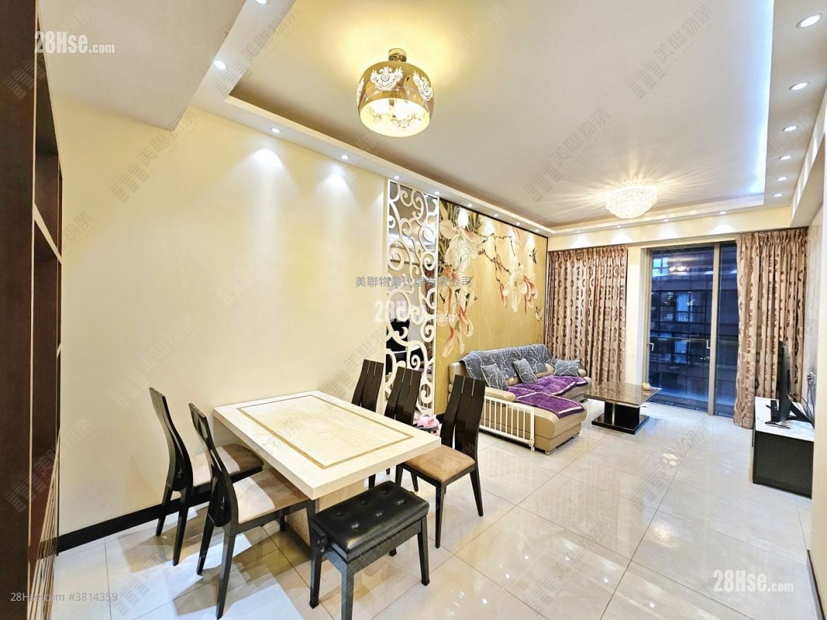 8 Lasalle Sell 3 Bedrooms , 2 Bathrooms 926 ft²