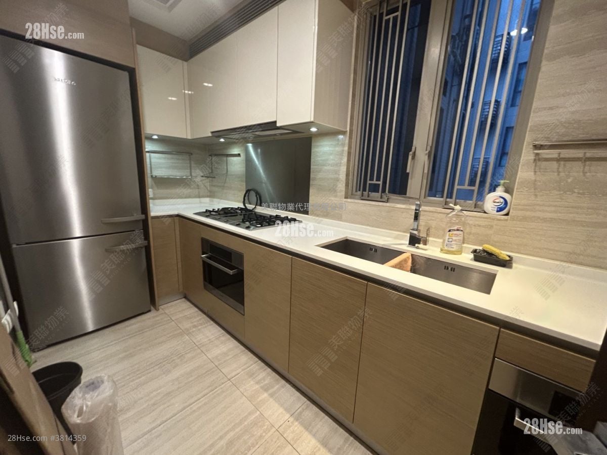 8 Lasalle Sell 3 Bedrooms , 2 Bathrooms 926 ft²