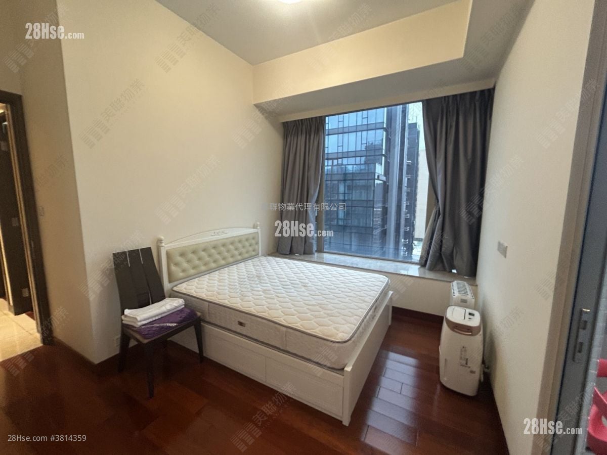 8 Lasalle Sell 3 Bedrooms , 2 Bathrooms 926 ft²