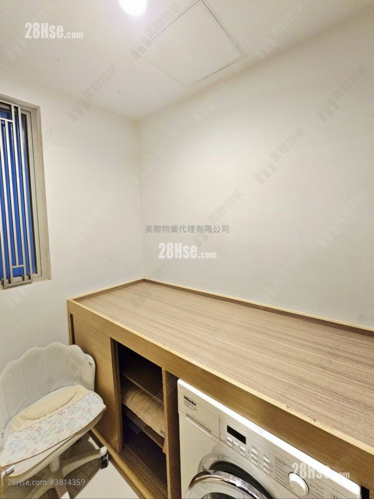 8 Lasalle Sell 3 Bedrooms , 2 Bathrooms 926 ft²