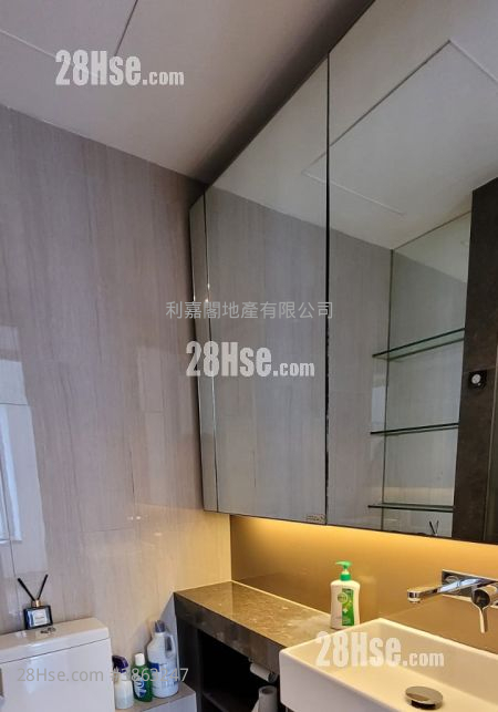 The Reach Sell 2 Bedrooms 440 ft²