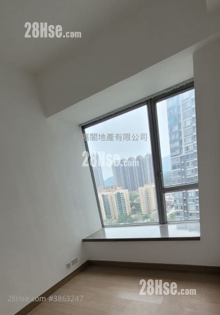 The Reach Sell 2 Bedrooms 440 ft²