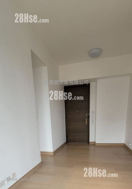 The Reach Sell 2 Bedrooms 440 ft²
