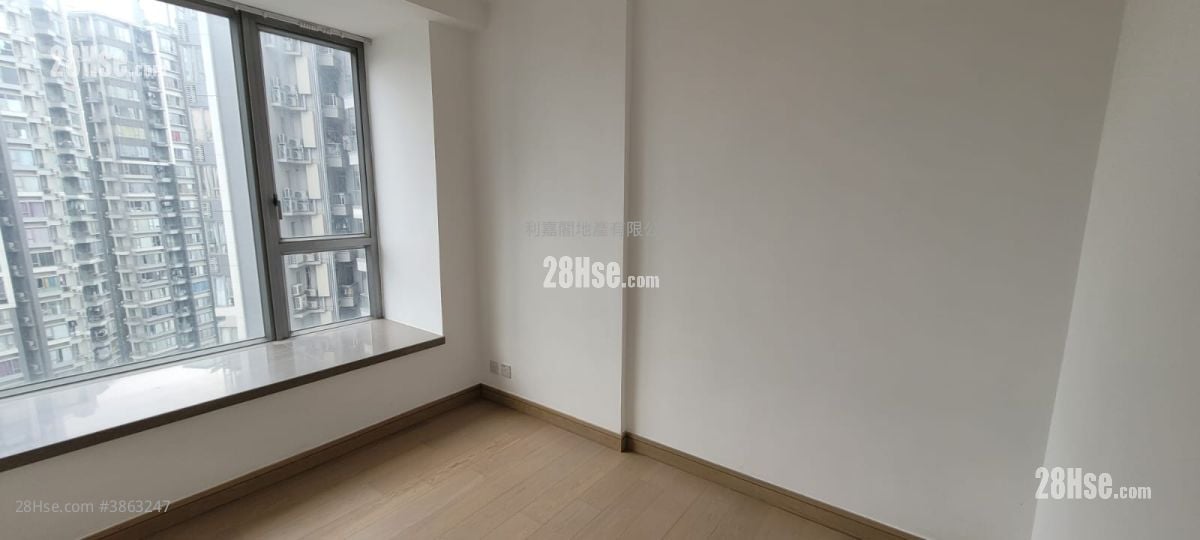 The Reach Sell 2 Bedrooms 440 ft²