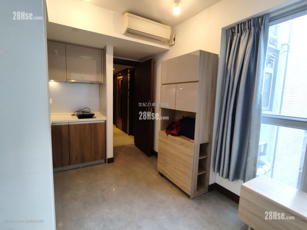 Ava62 Sell Studio , 1 Bathroom 253 ft²