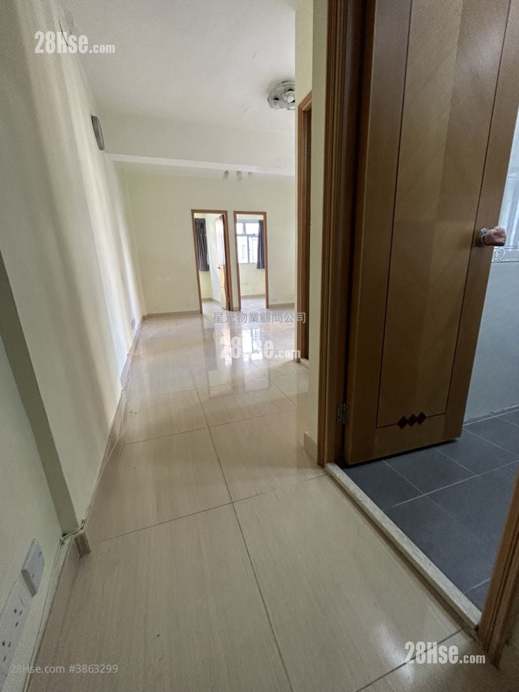 Wan Tin Building Sell 2 Bedrooms , 1 Bathroom 470 ft²