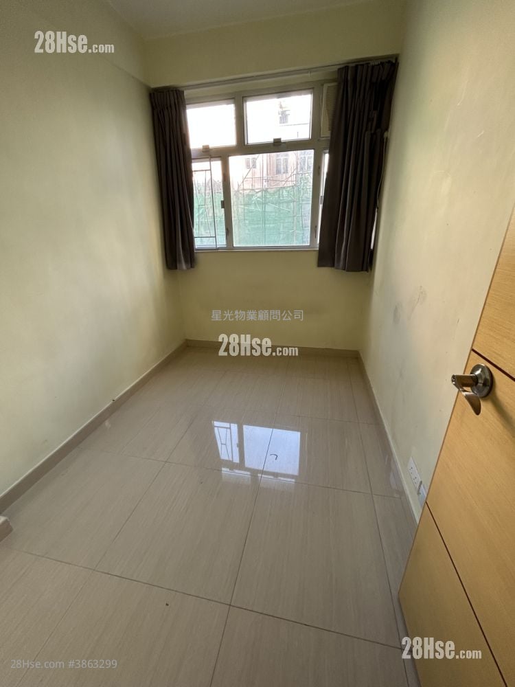 Wan Tin Building Sell 2 Bedrooms , 1 Bathroom 470 ft²
