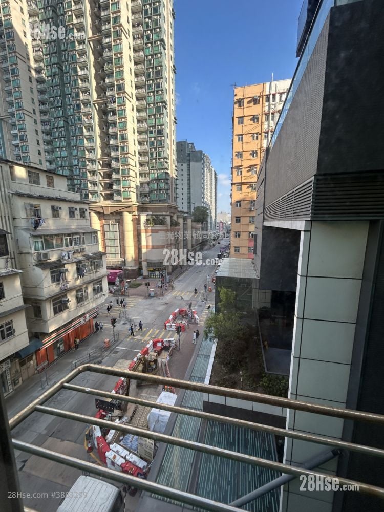 Wan Tin Building Sell 2 Bedrooms , 1 Bathroom 470 ft²