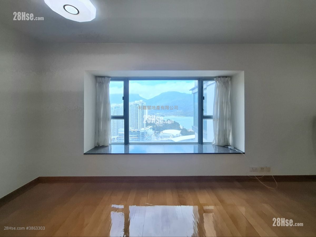 Seaview Crescent Sell 2 Bedrooms , 1 Bathroom 521 ft²