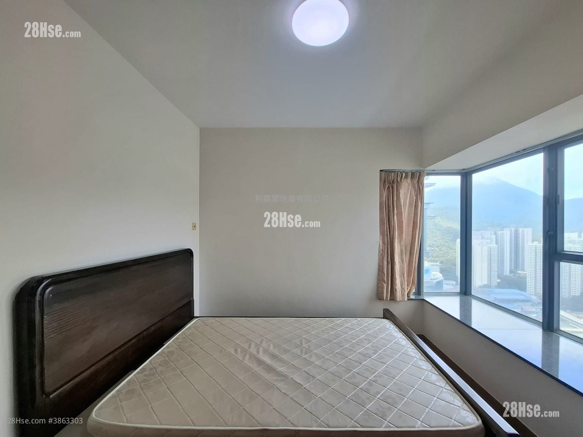 Seaview Crescent Sell 2 Bedrooms , 1 Bathroom 521 ft²