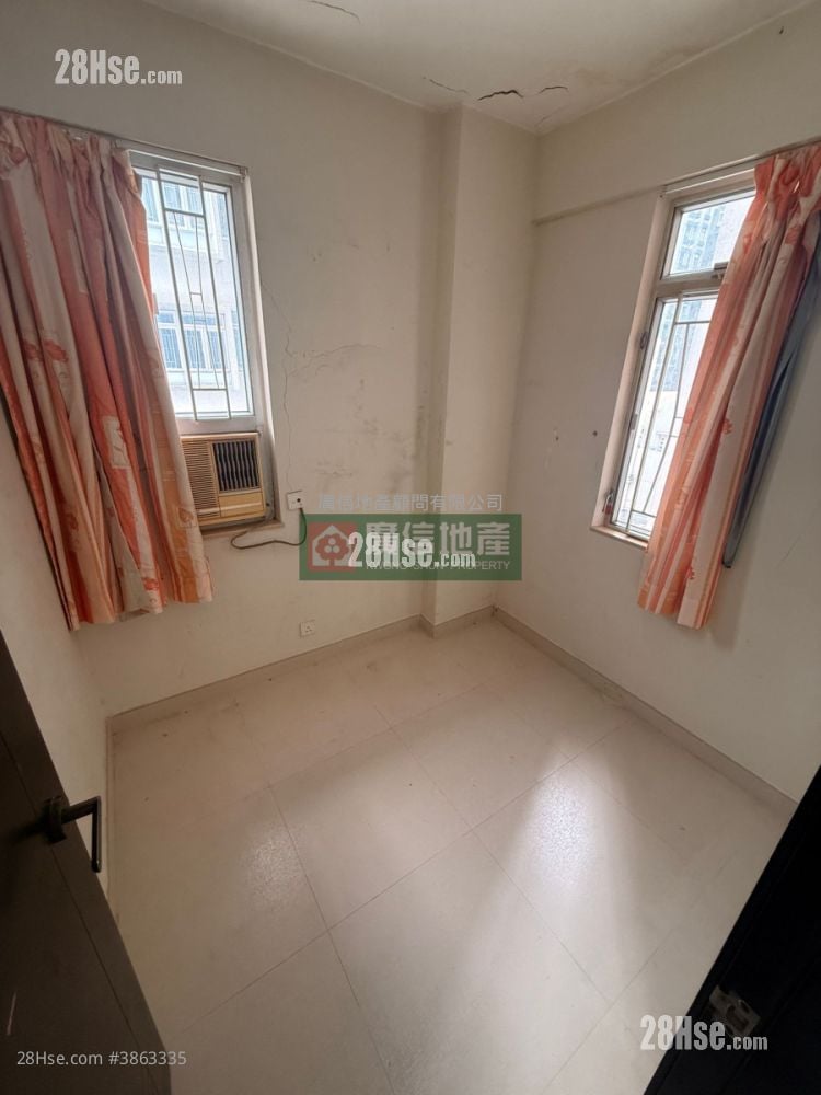 Good World Building Rental 2 Bedrooms , 1 Bathroom 376 ft²