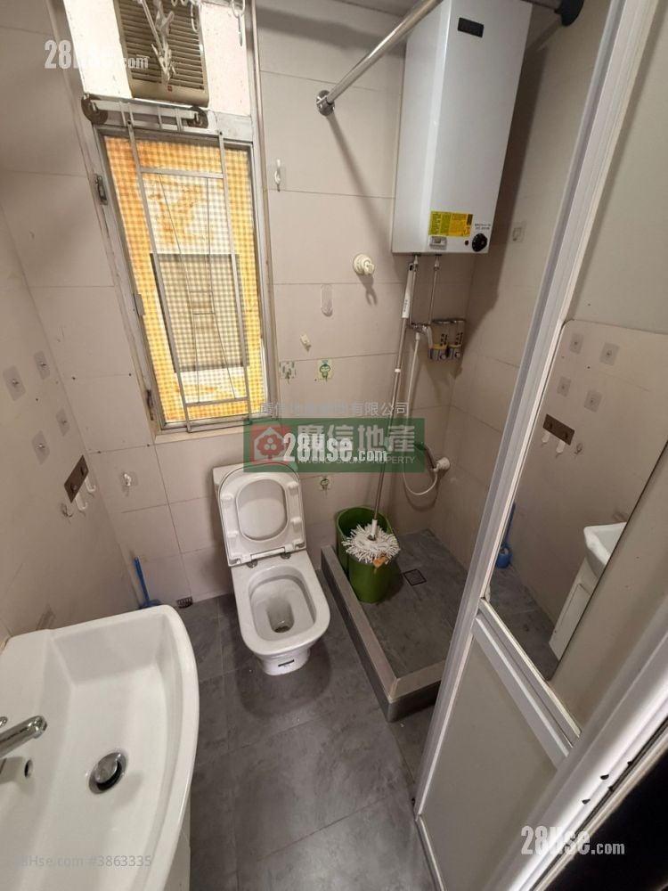 Good World Building Rental 2 Bedrooms , 1 Bathroom 376 ft²