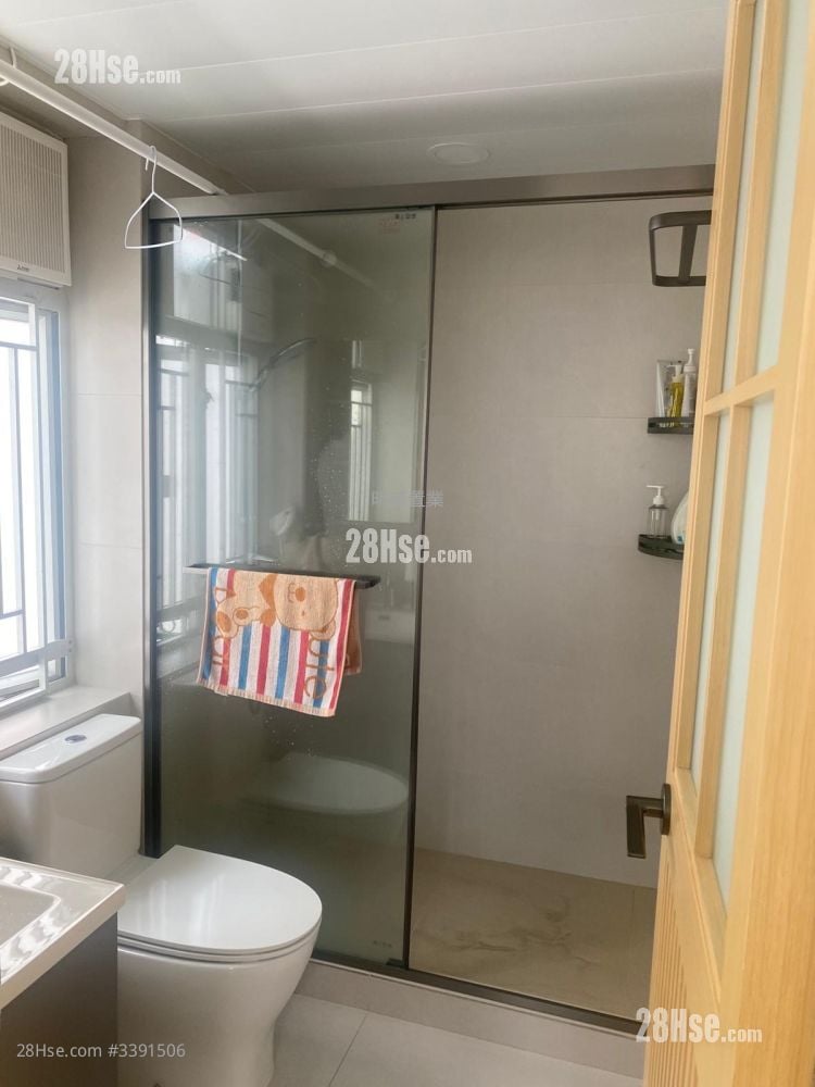 Wah Lok Building Rental 3 Bedrooms 452 ft²