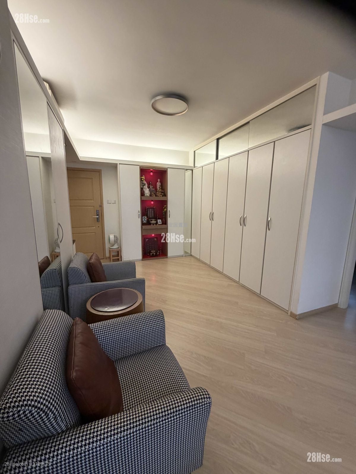 Far East Mansion Sell 4 Bedrooms , 4 Bathrooms 1,141 ft²