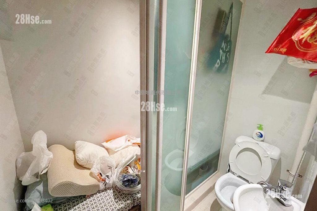 Solaria Sell 3 Bedrooms 832 ft²