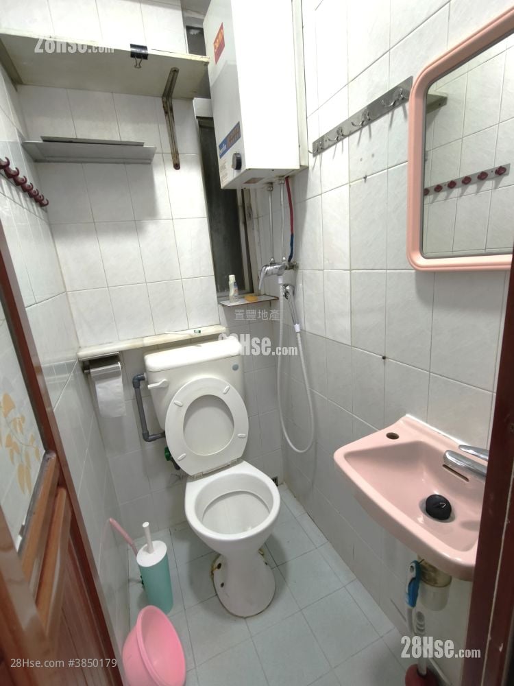 Hing Tat Mansion Rental 1 Bedroom , 1 Bathroom 270 ft²