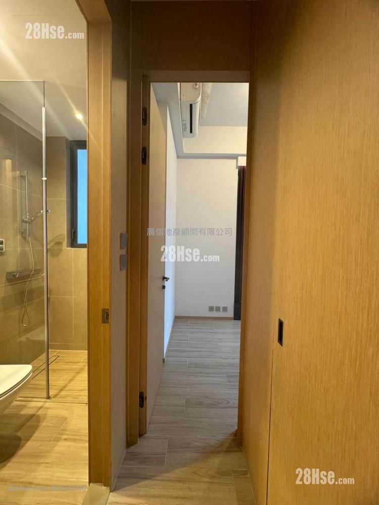 Aquila Square Mile Sell 2 Bedrooms , 1 Bathroom 400 ft²