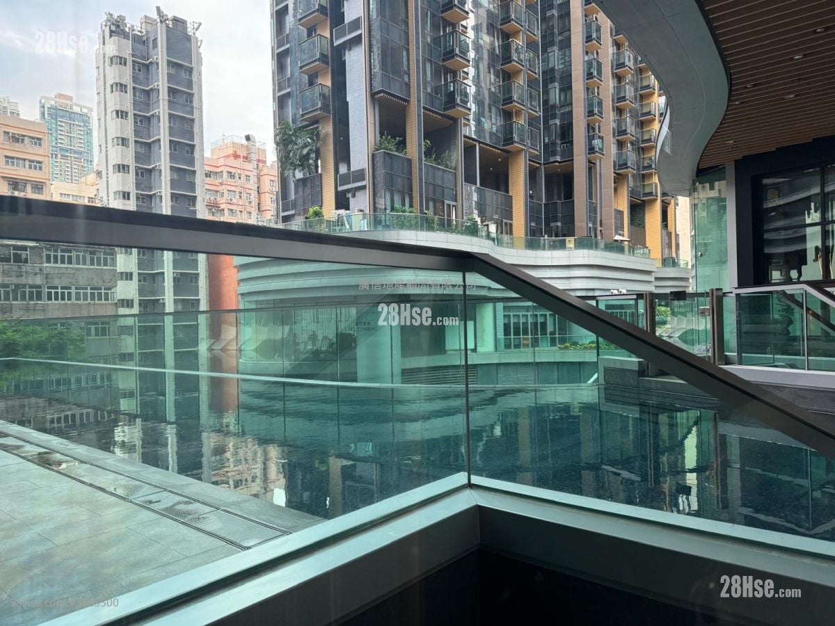 Aquila Square Mile Sell 2 Bedrooms , 1 Bathroom 400 ft²