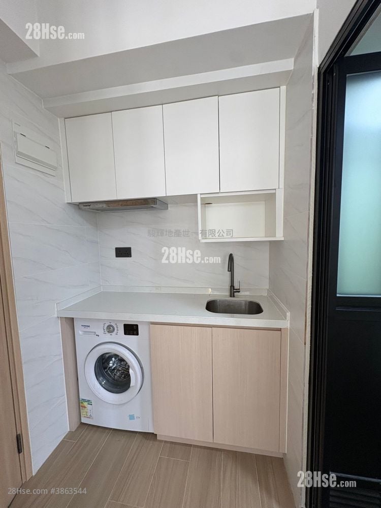 Man Fai Building Rental 160 ft²