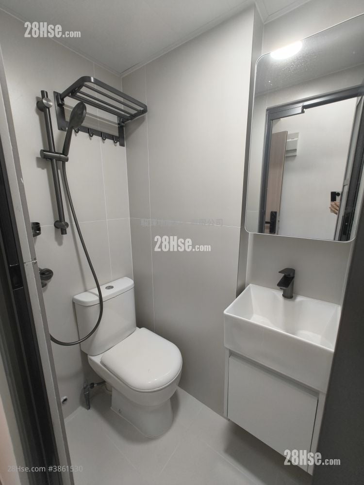 Man Fai Building Rental Studio , 1 Bathroom 160 ft²