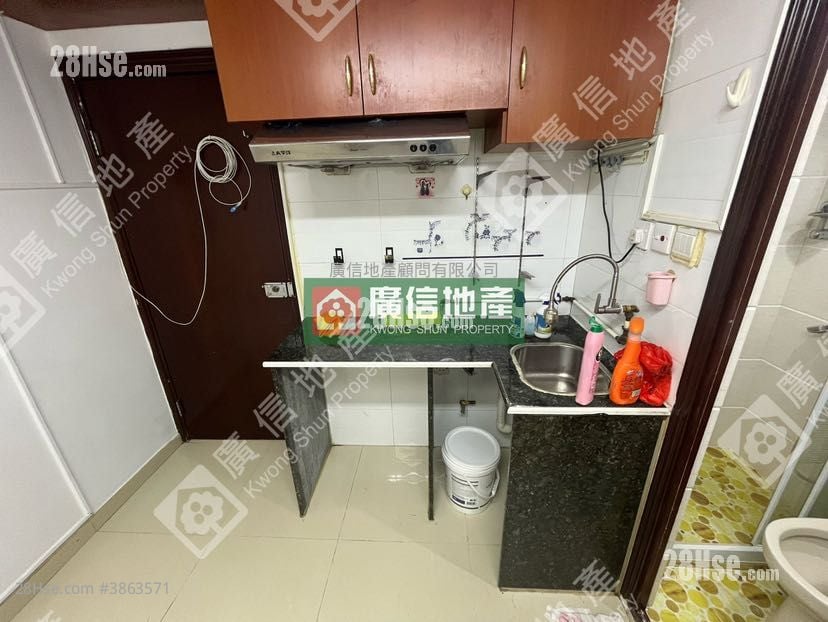 長興大廈 售盤 2 房 , 1 浴室 256 平方呎