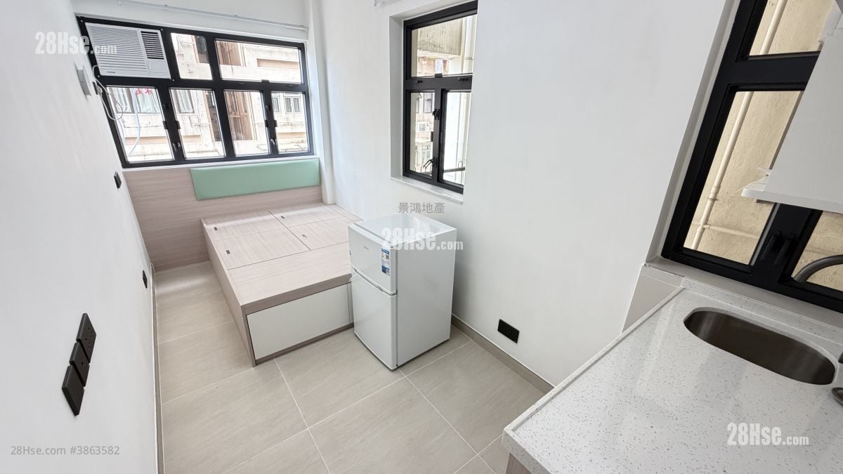Man Fai Building Rental Studio , 1 Bathroom 120 ft²