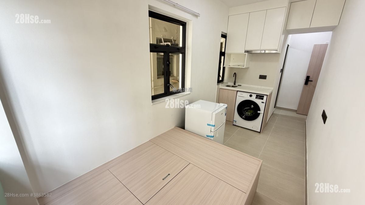 Man Fai Building Rental Studio , 1 Bathroom 120 ft²