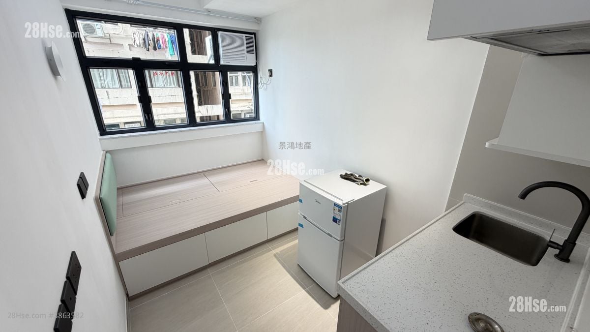 Man Fai Building Rental Studio , 1 Bathroom 120 ft²