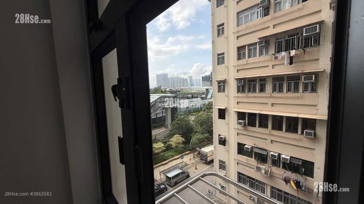 Man Fai Building Rental Studio , 1 Bathroom 120 ft²